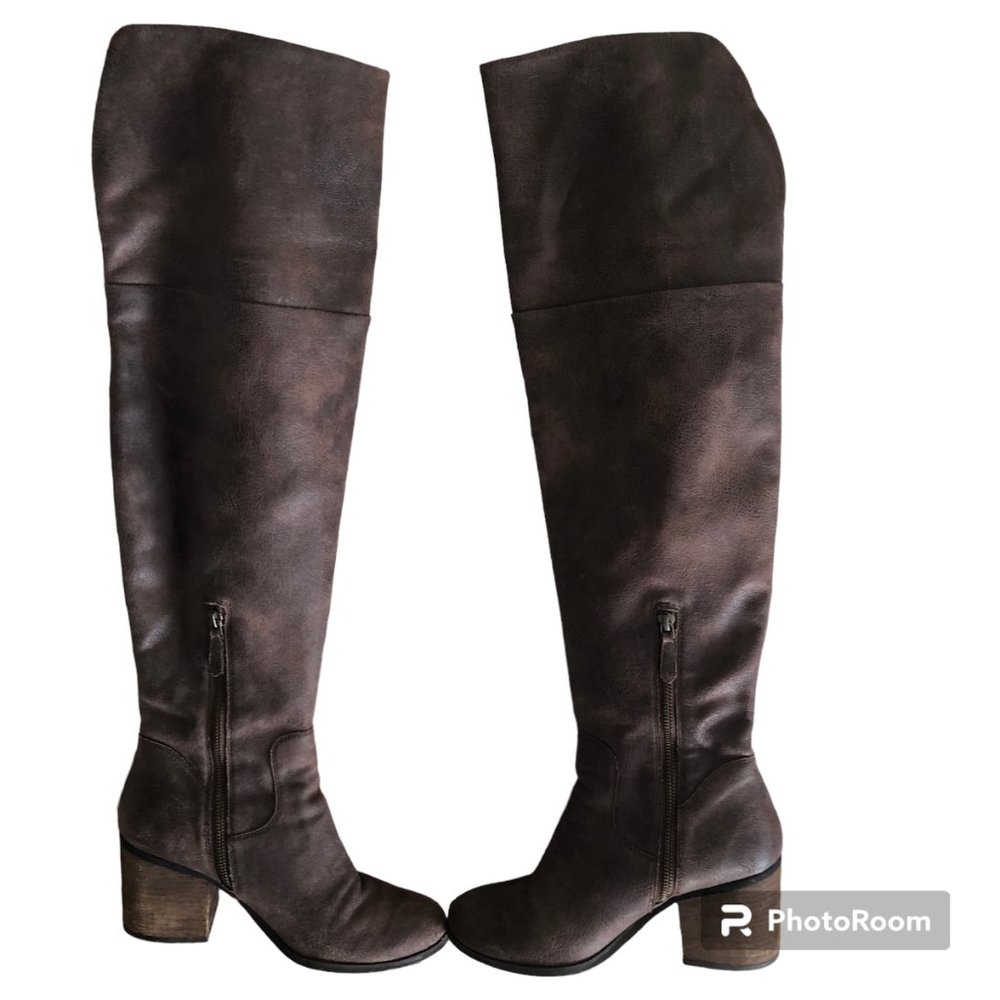 Over-The-Knee Boots - Picture 2 of 3